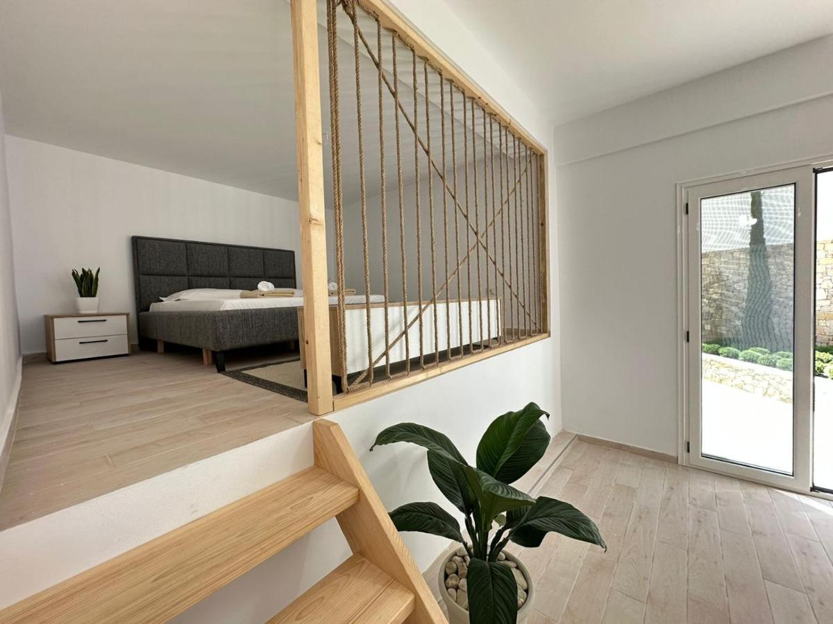 Perla Luxury Apartment - Private Patio & Parking Vlorë Eksteriør billede
