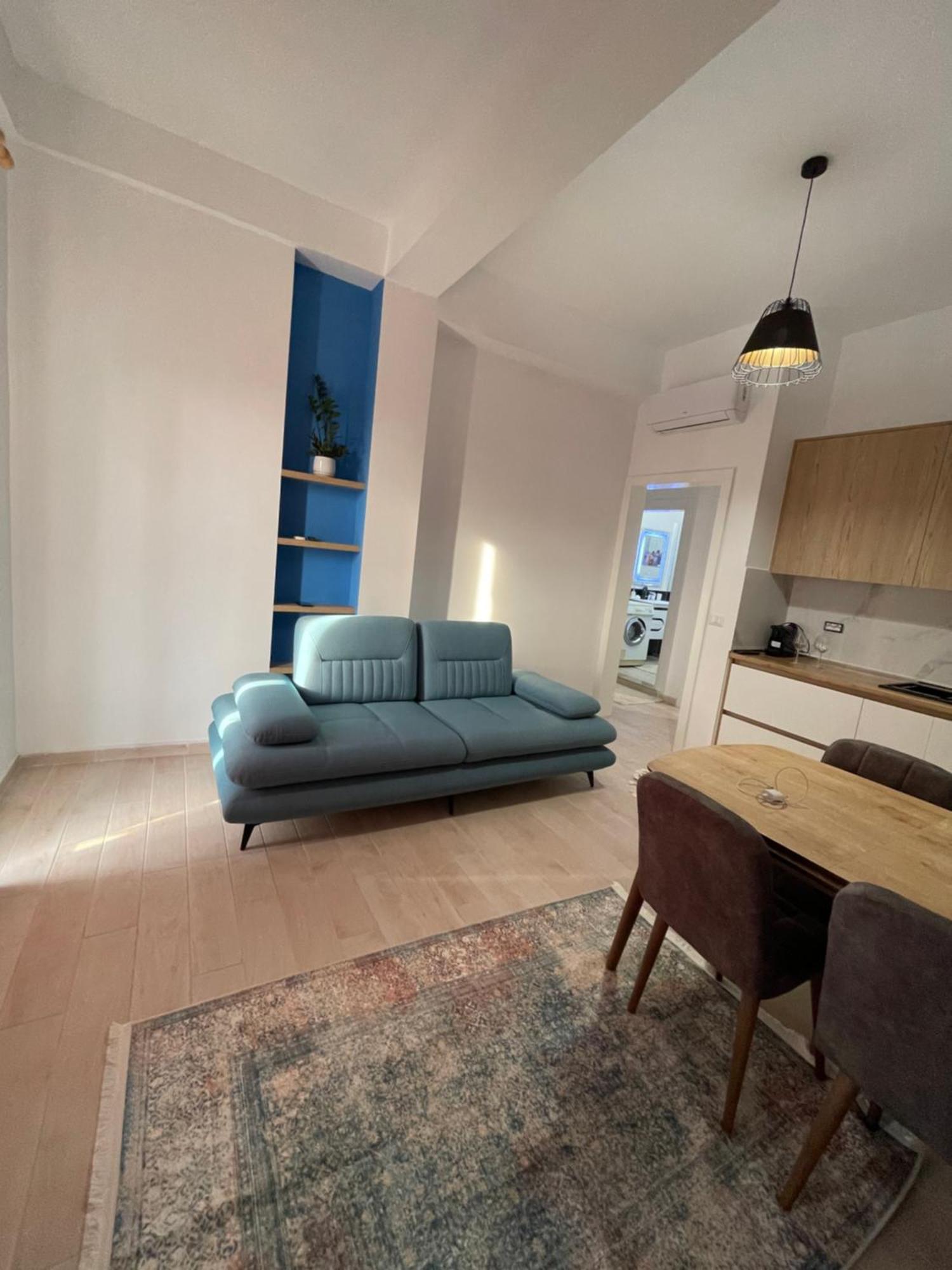 Perla Luxury Apartment - Private Patio & Parking Vlorë Eksteriør billede